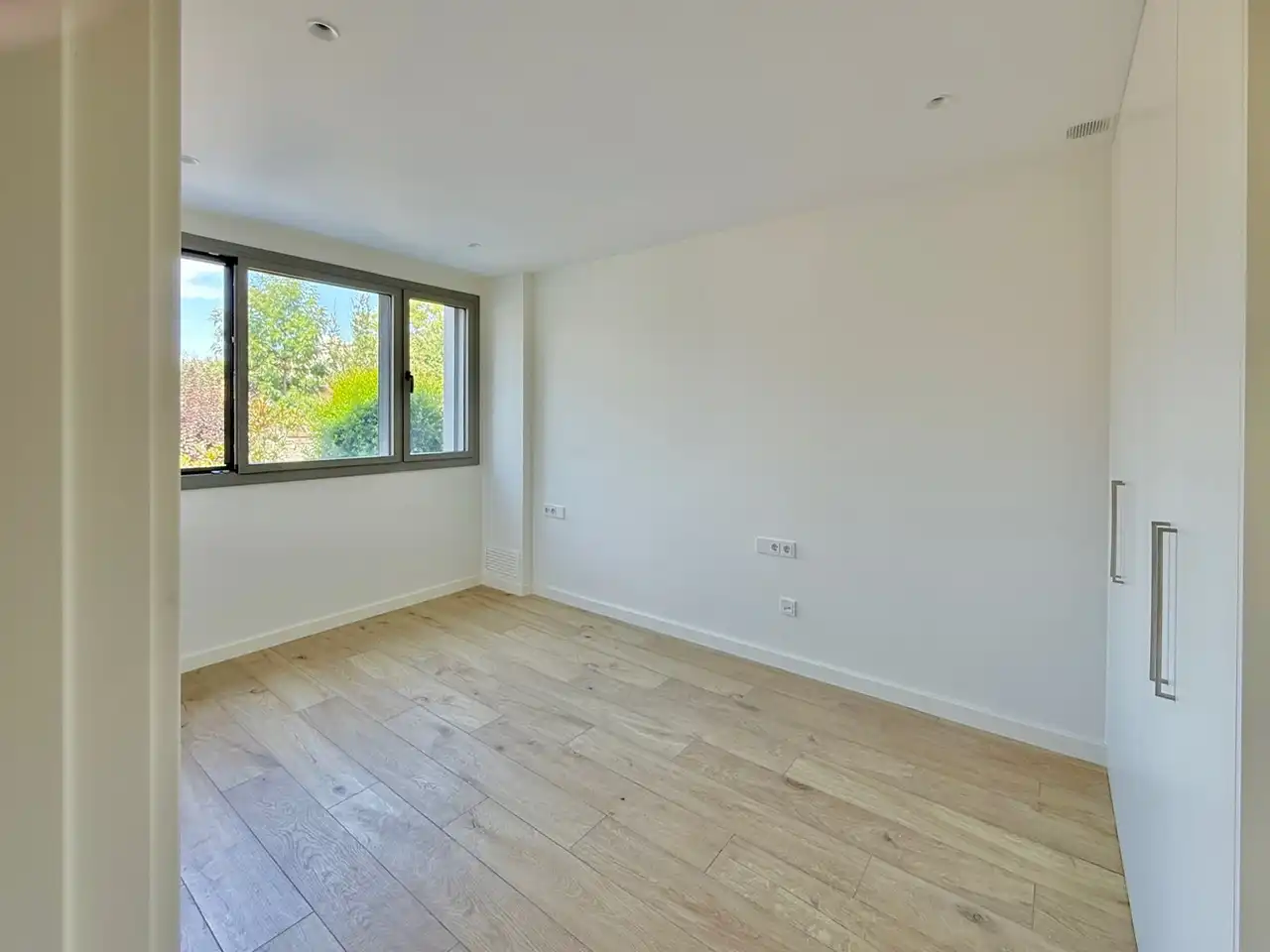 Habitación de Piso de alquiler en Sabadell con Aire acondicionado, Calefacción y Jardín privado