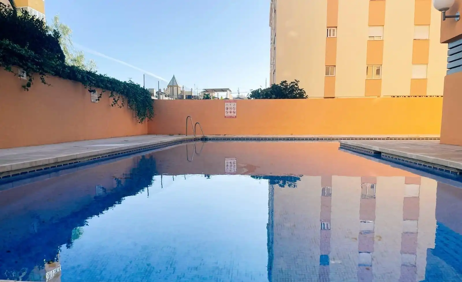 Apartament amb piscina en venda a Los Boliches