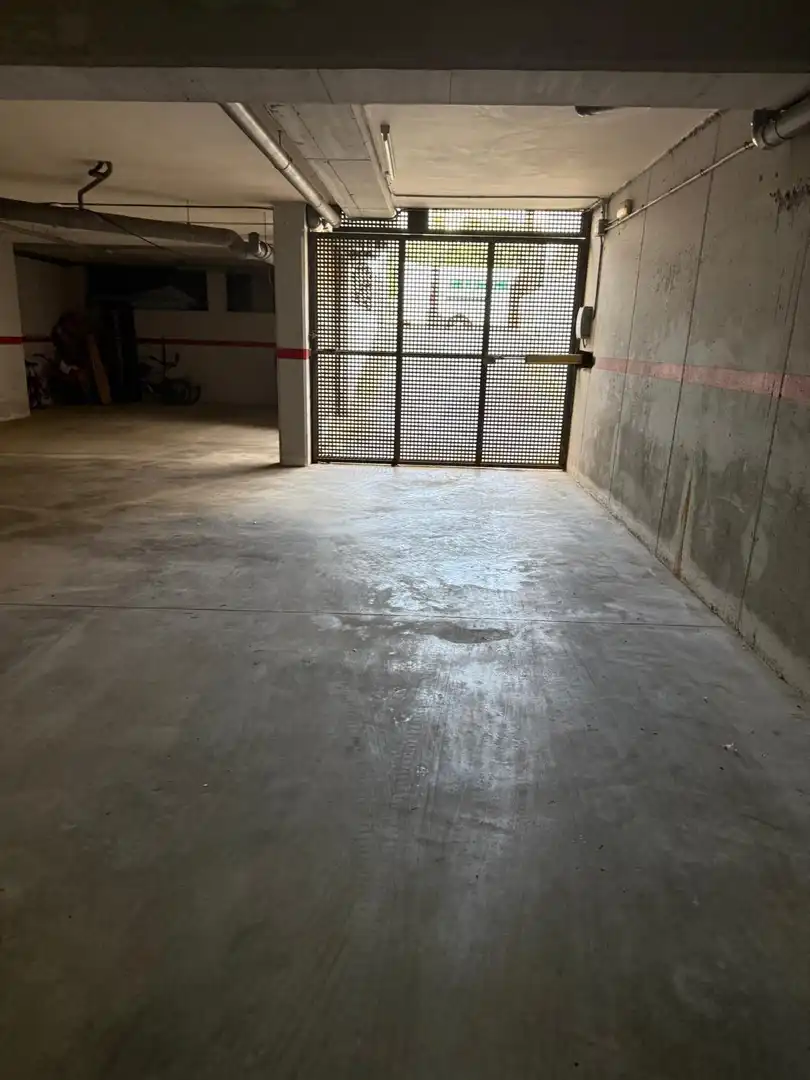 Parkplatz von Garage zum Verkauf in Calafell