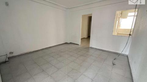 Foto 4 de Apartamento en venta en N/a, 80, Carrús Este, Alicante