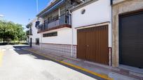 Exterior view of Single-family semi-detached for sale in  Granada Capital  with Terrace, Storage room and Balcony