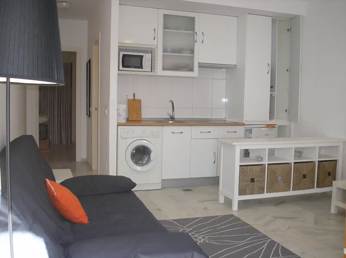 Cuina de Apartament en venda en Manilva amb Aire condicionat, Terrassa i Moblat
