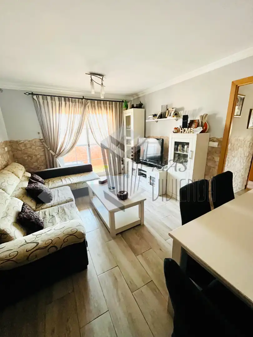 Living room of Flat for sale in Algeciras  with Furnished