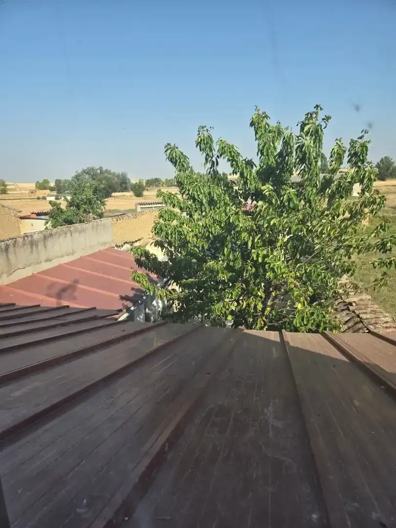 Terrassa de Casa adosada en venda en Vega de Ruiponce amb Jardí privat, Traster i Moblat