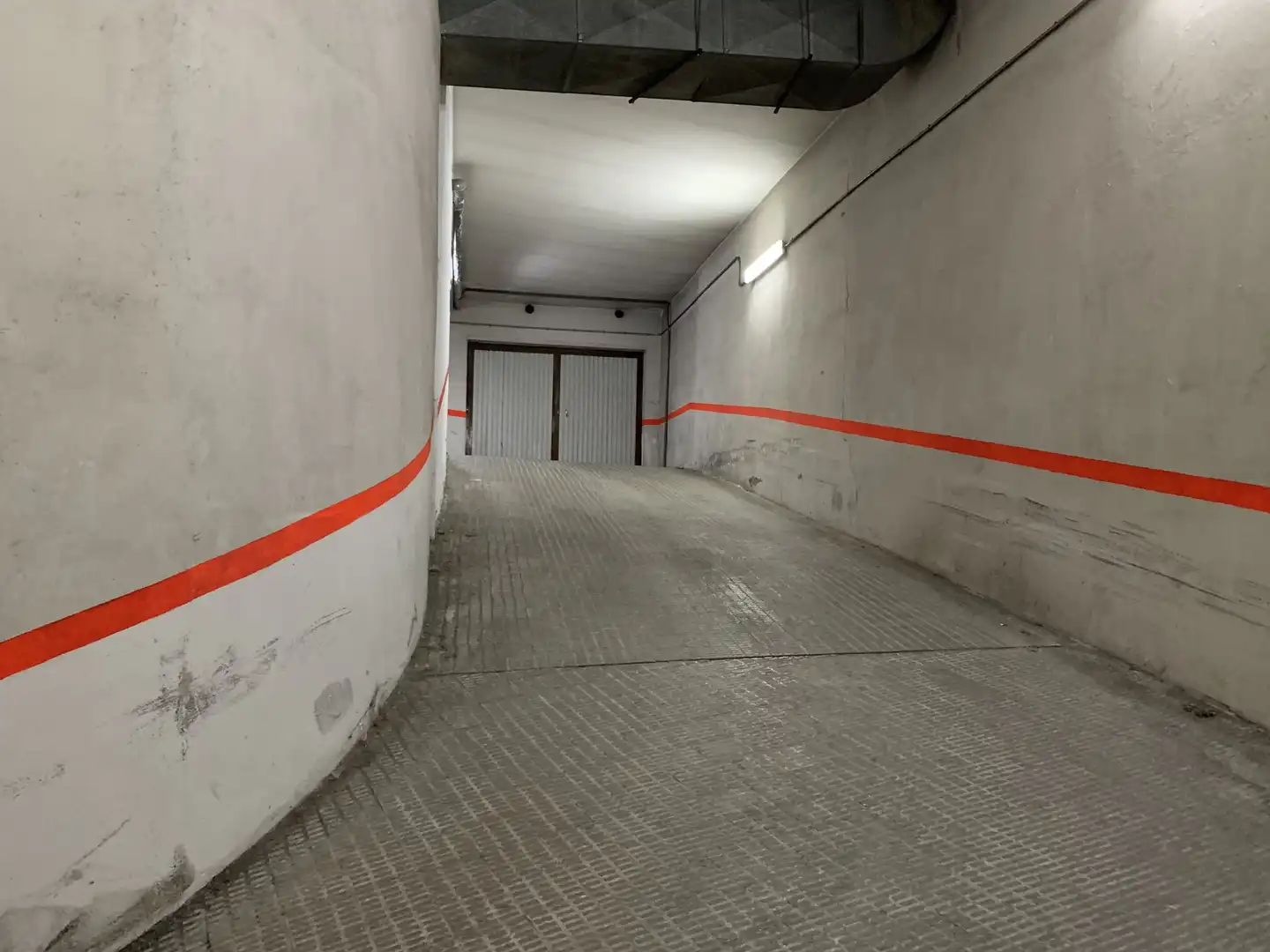 Parkplatz von Garage zum Verkauf in Benavente
