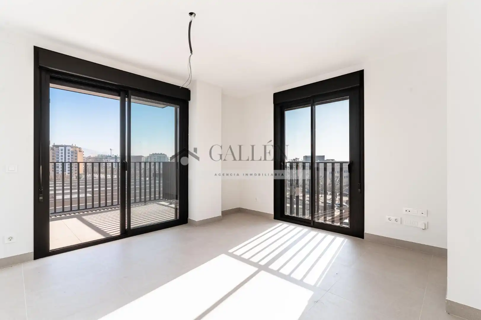 Habitación de Piso en venta en Castellón de la Plana / Castelló de la Plana con Aire acondicionado, Calefacción y Terraza