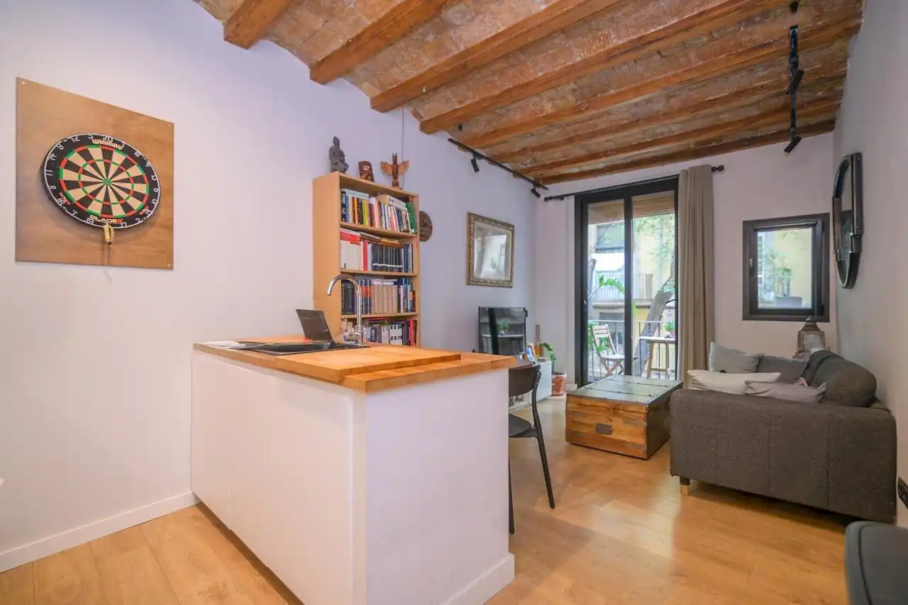 Piso con terraza en venta en Calle del Portal Nou