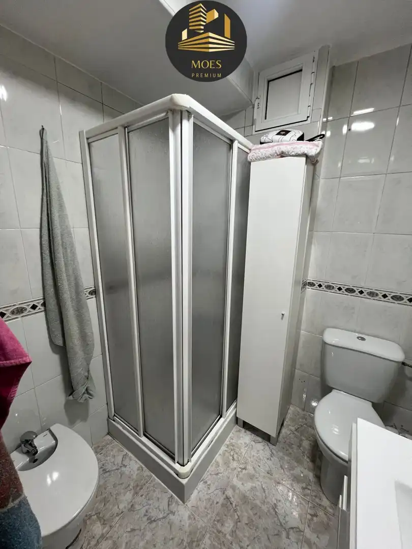 Bany de Pis en venda en Linares amb Aire condicionat, Calefacció i Terrassa