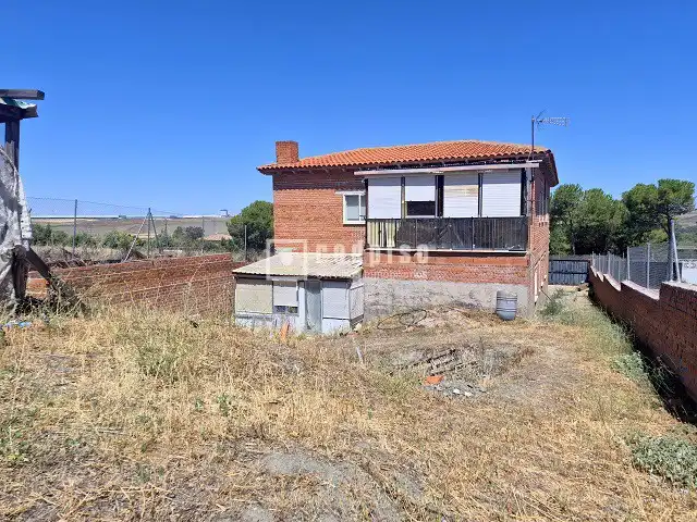 Casa o xalet en venda en Yeles amb Jardí privat