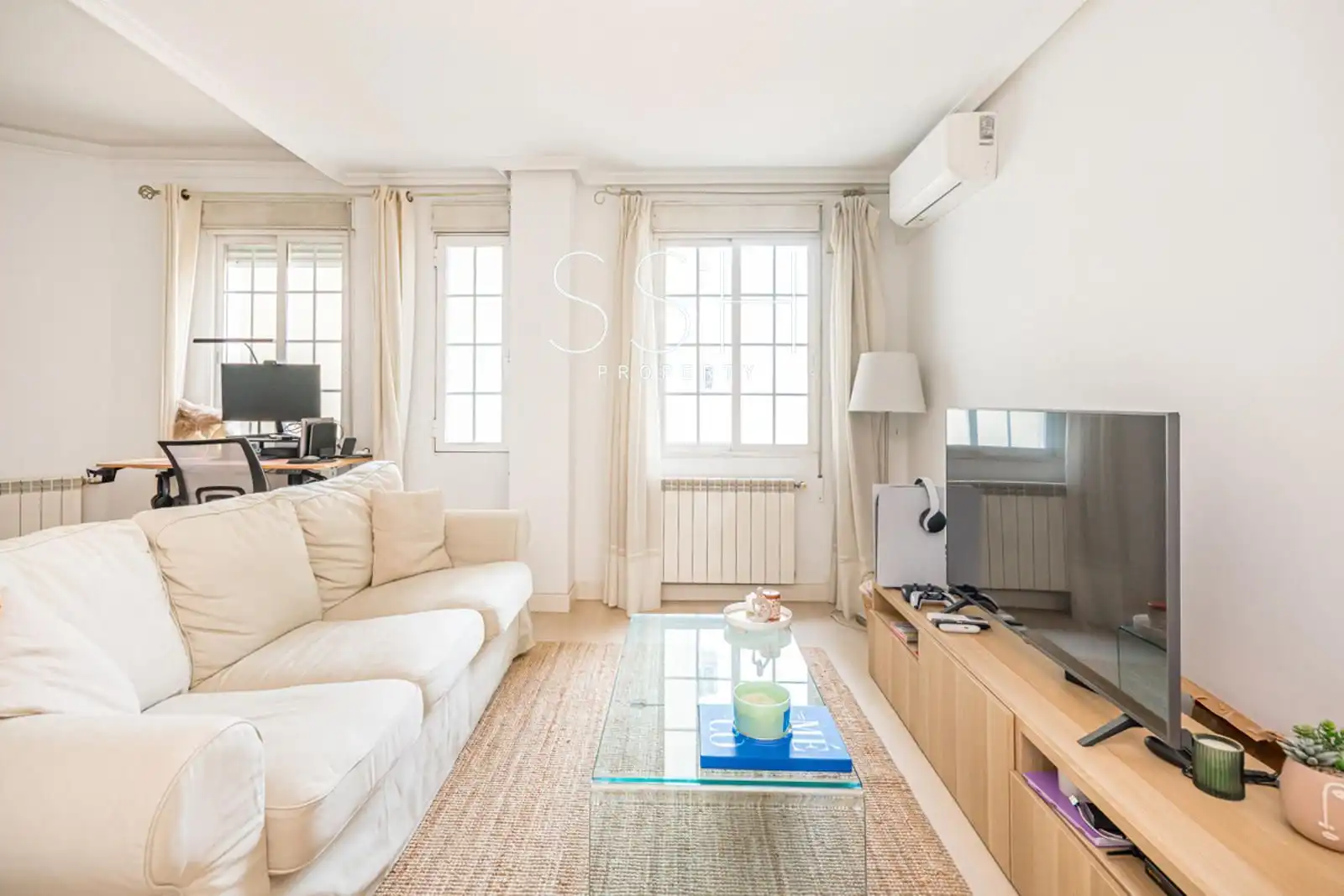Sala de estar de Piso de alquiler en Población de Arroyo con Aire acondicionado, Calefacción y Amueblado