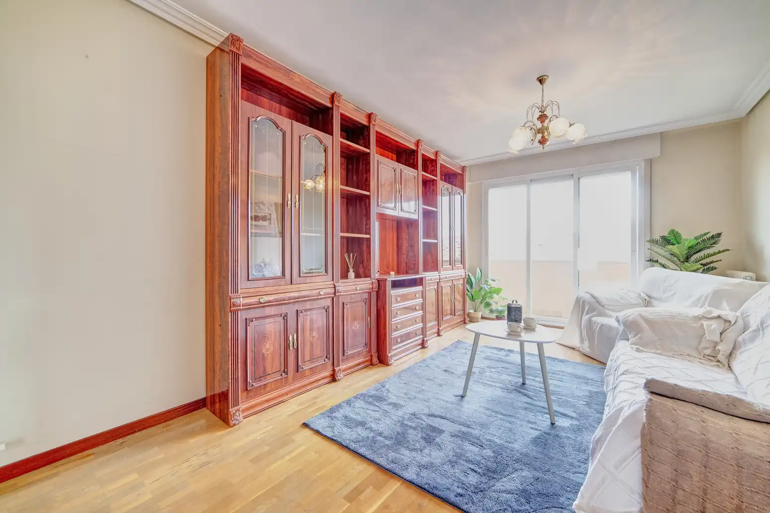 Sala de estar de Piso en venta en Burlada / Burlata con Calefacción, Parquet y Terraza