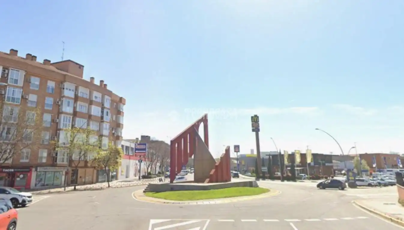 Außenansicht von Geschaftsraum zur Miete in Fuenlabrada