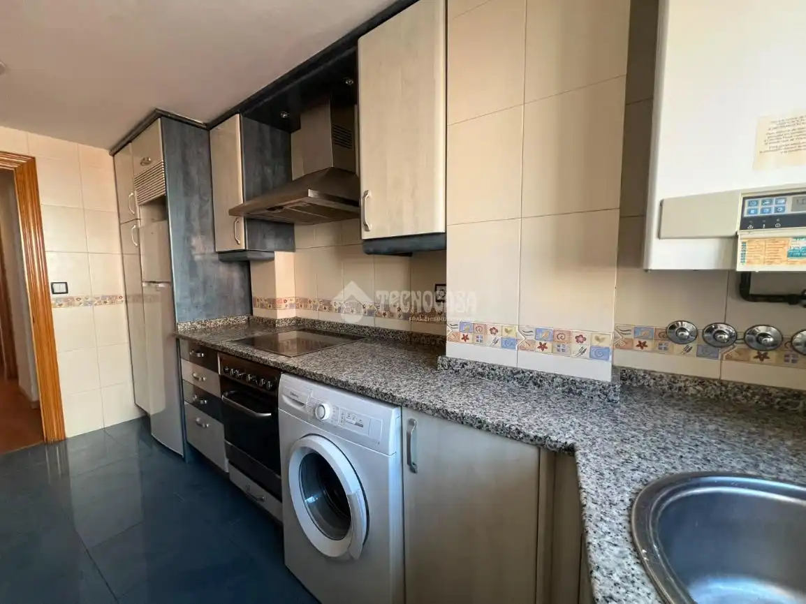 Kitchen of Flat for sale in Zaragoza