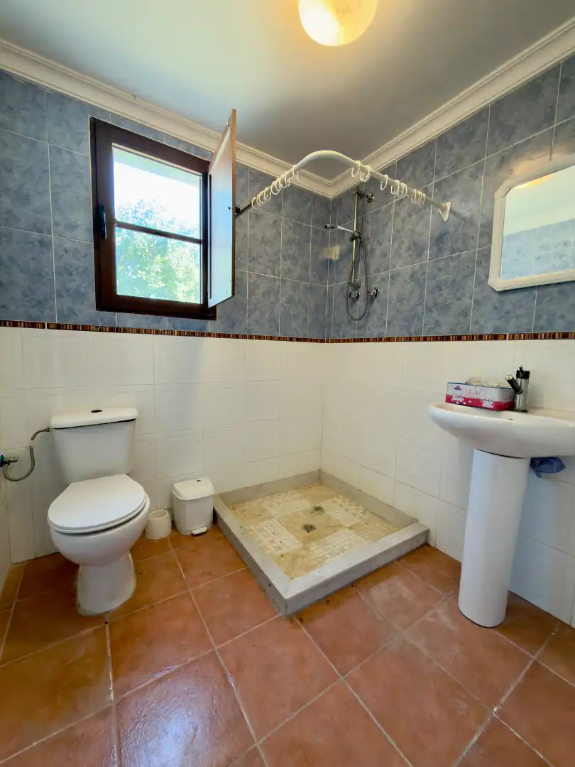 Baño de Finca rústica en venta en Arcos de la Frontera con Aire acondicionado, Calefacción y Jardín privado