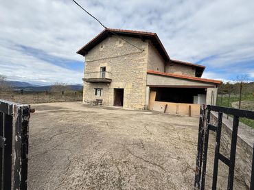 Casa amb balcó en venda a Camino Viergol