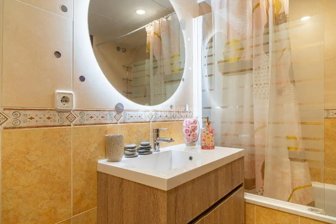 Bathroom of Flat for sale in Úbeda  with Air Conditioner