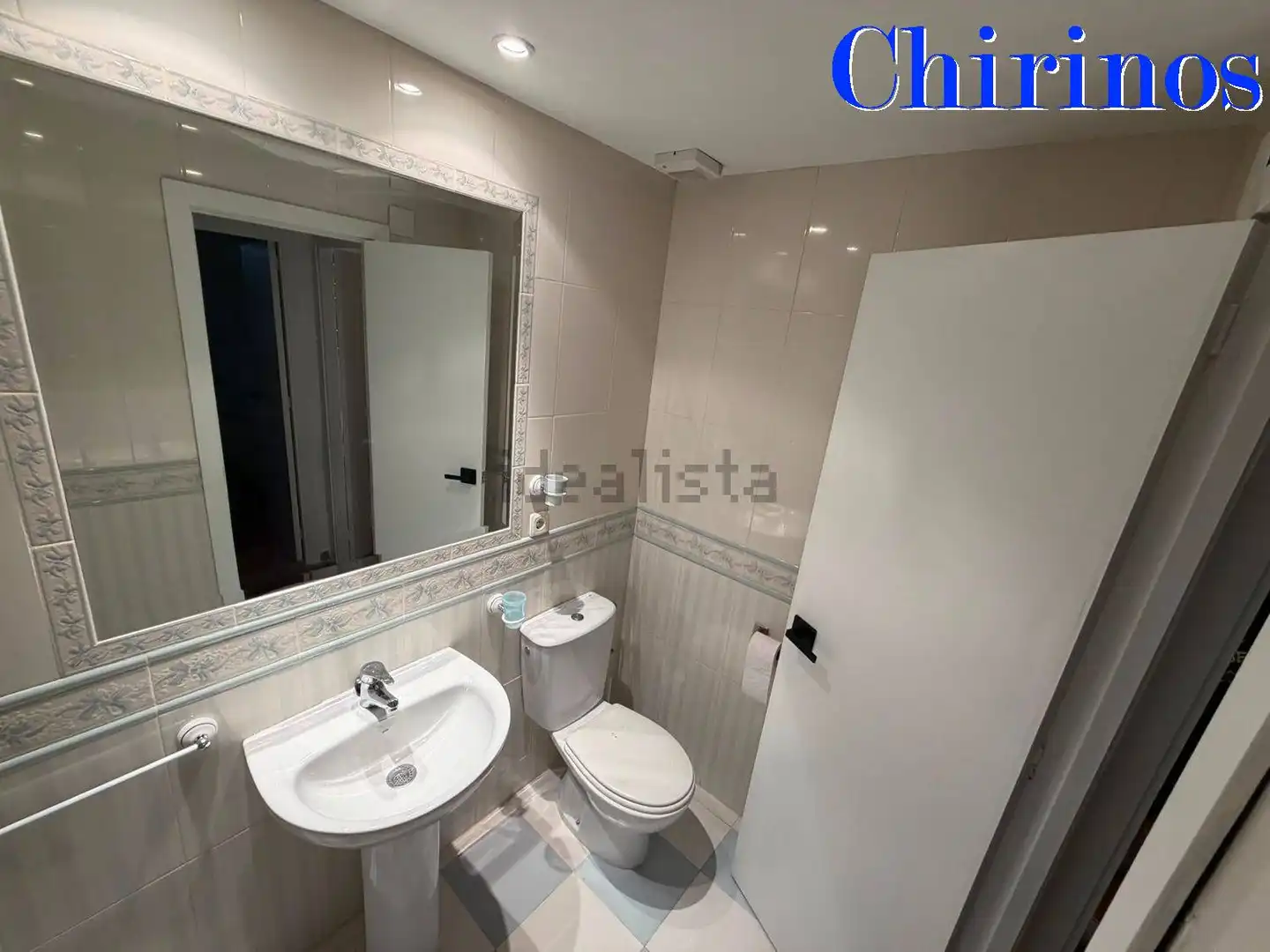 Bathroom of Flat for rent in Córdoba  with Air Conditioner, Furnished and Washing machine