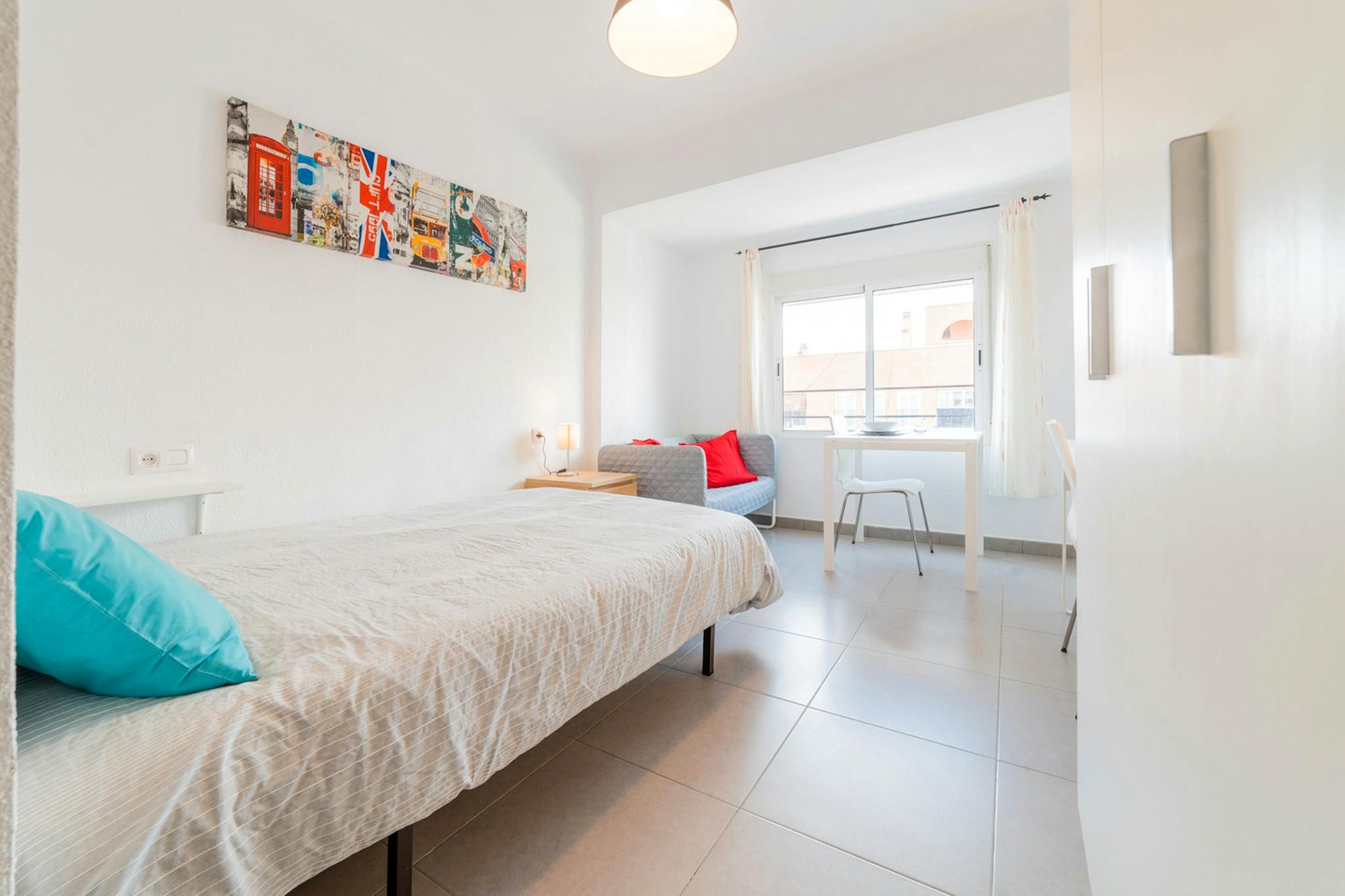 Flat to share in N/A, La Llum