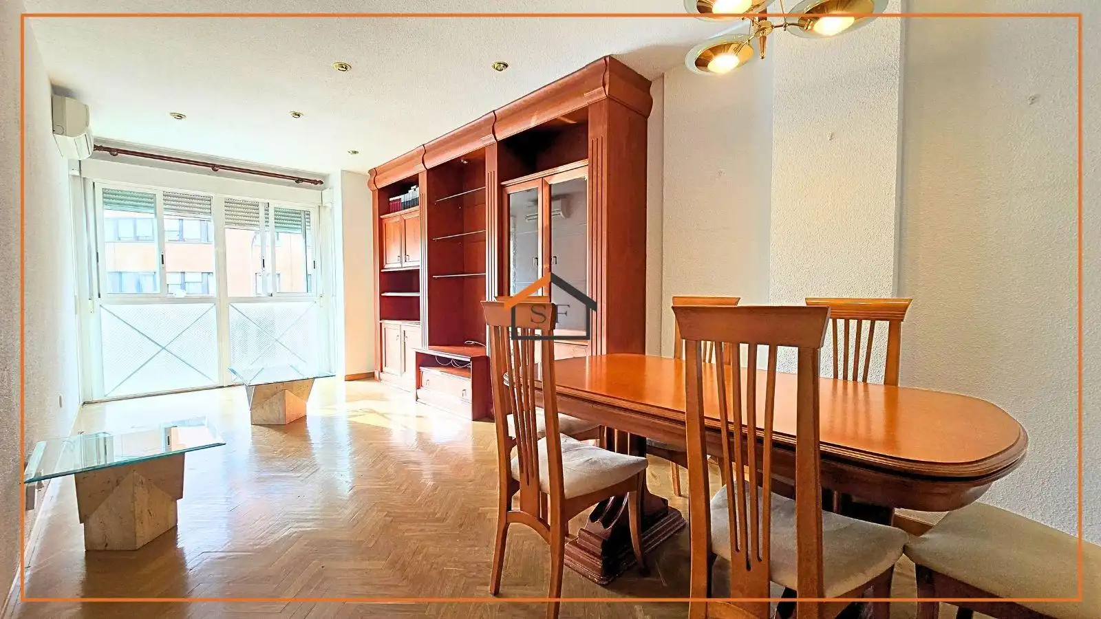 Menjador de Pis en venda en  Madrid Capital amb Aire condicionat, Parquet i Traster