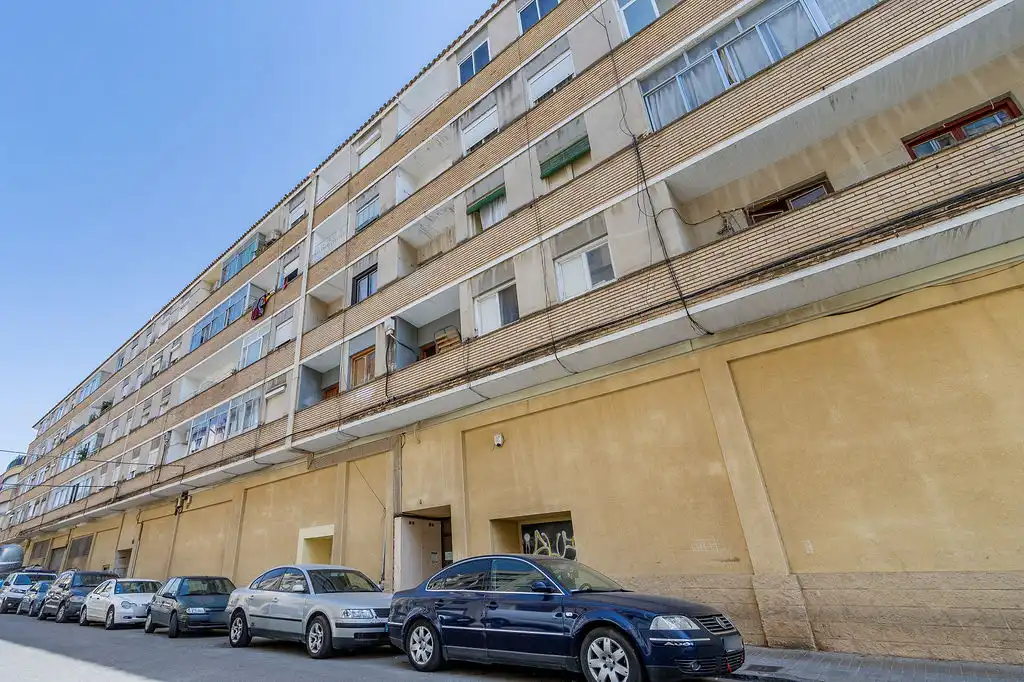 Vista exterior de Piso en venta en Huesca