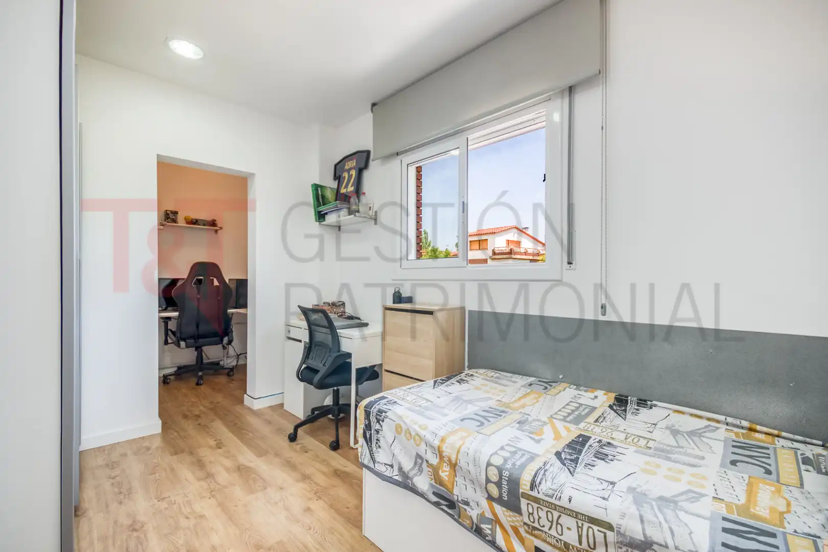 Dormitori de Casa o xalet en venda en Cerdanyola del Vallès amb Aire condicionat, Calefacció i Terrassa