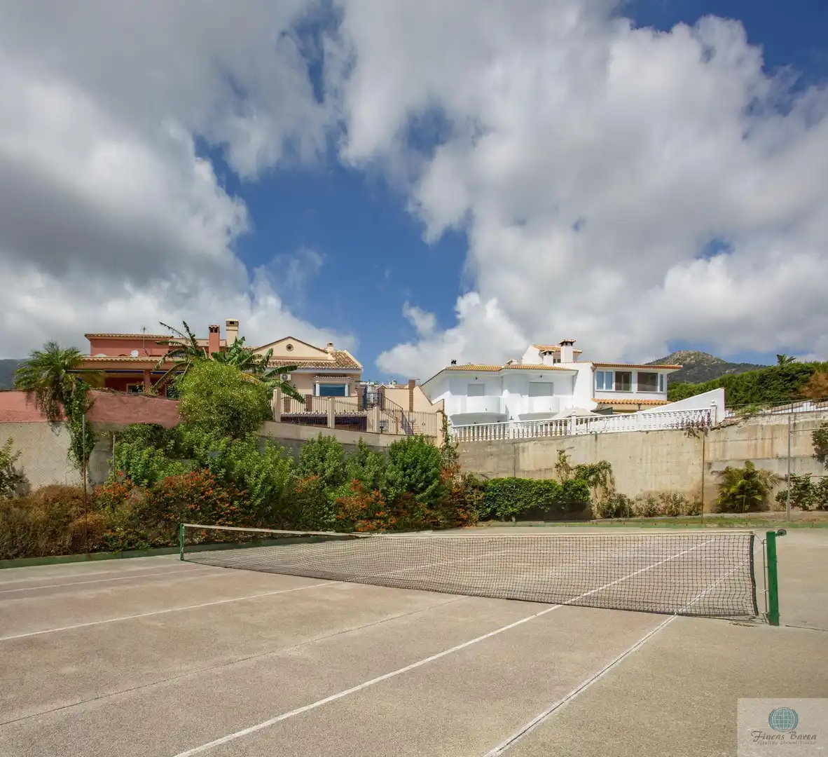 Vista exterior de Casa o chalet en venta en Benalmádena con Aire acondicionado, Trastero y Piscina