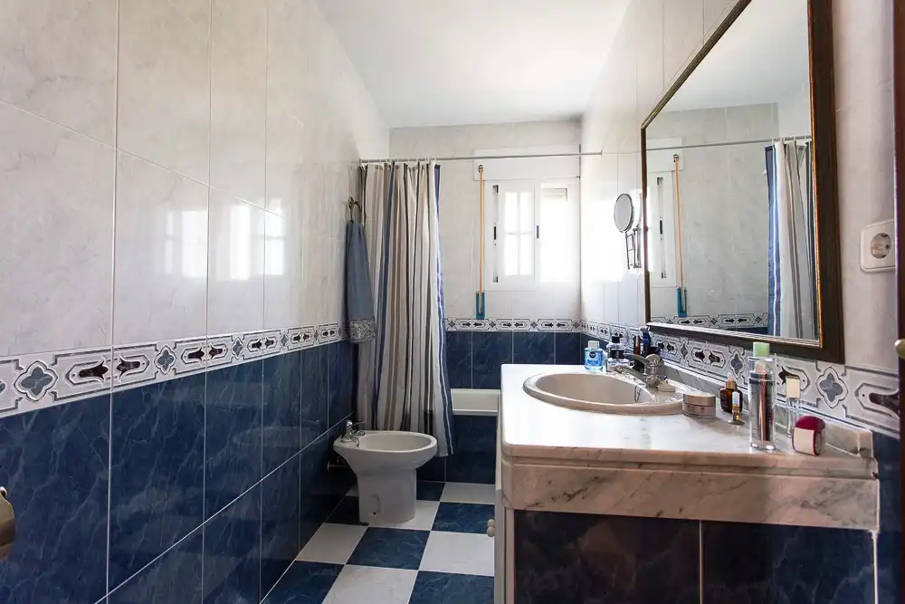 Baño de Casa o chalet en venta en El Puerto de Santa María con Aire acondicionado, Jardín privado y Terraza