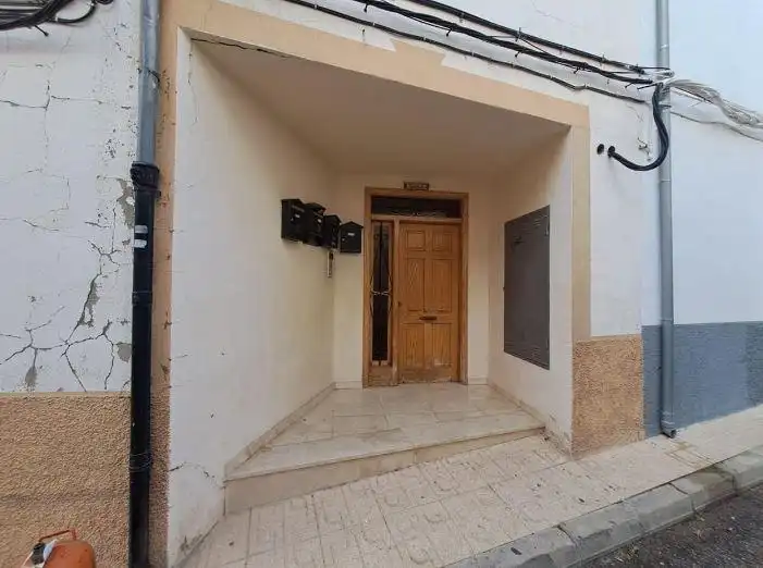 Vista exterior de Piso en venta en Llutxent