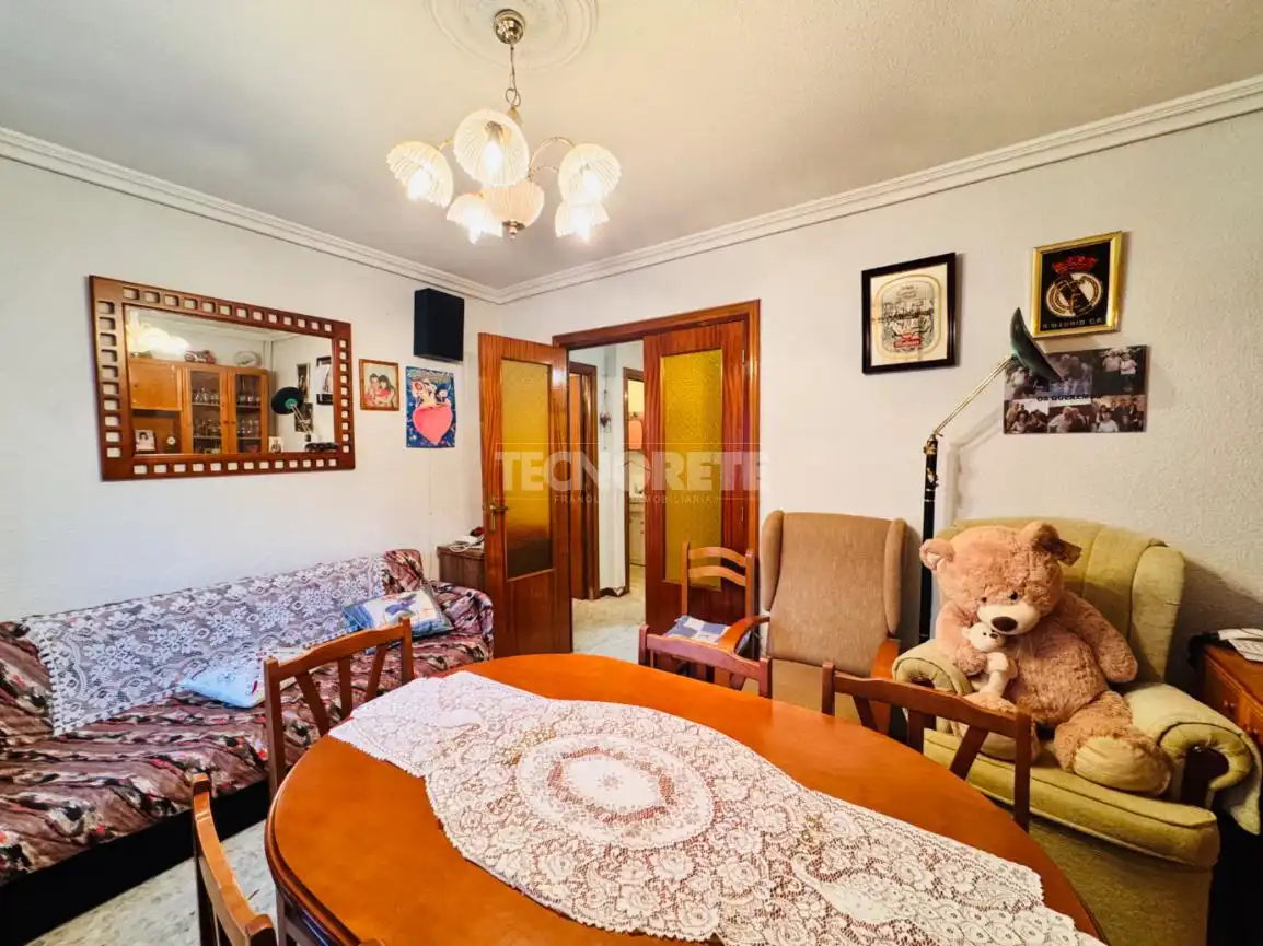 Sala d'estar de Casa adosada en venda en El Real de San Vicente amb Calefacció i Terrassa