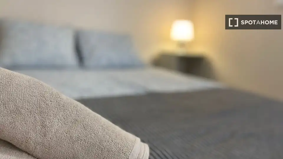 Habitación de Piso de alquiler en Madrid con Aire acondicionado, Calefacción y Amueblado