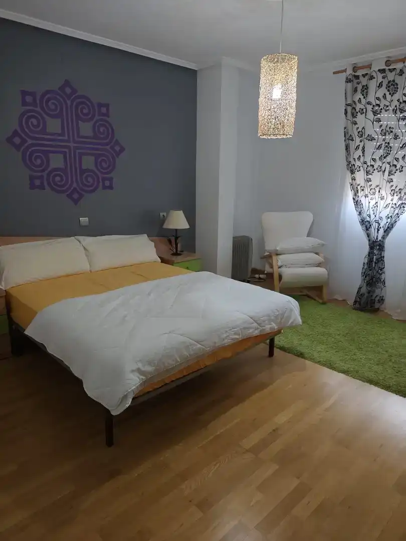 Habitación de Piso de alquiler en Guardo con Amueblado y Balcón