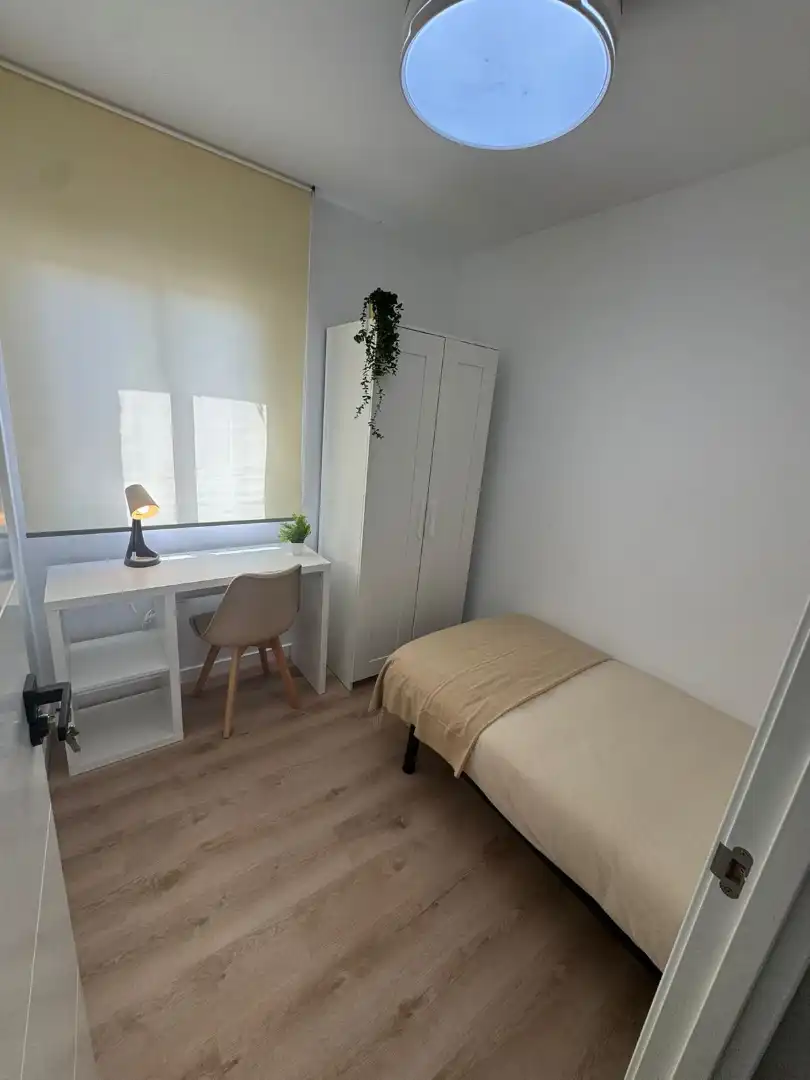 Schlafzimmer von Wohnung zum Verkauf in Sevilla mit Klimaanlage, Möbliert und Ofen