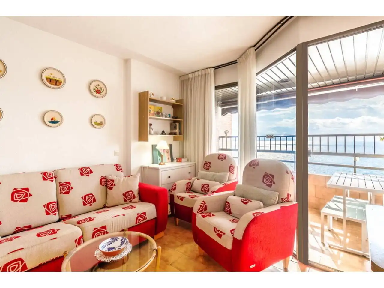 Sala d'estar de Apartament en venda en Almuñécar amb Terrassa, Moblat i Alarma