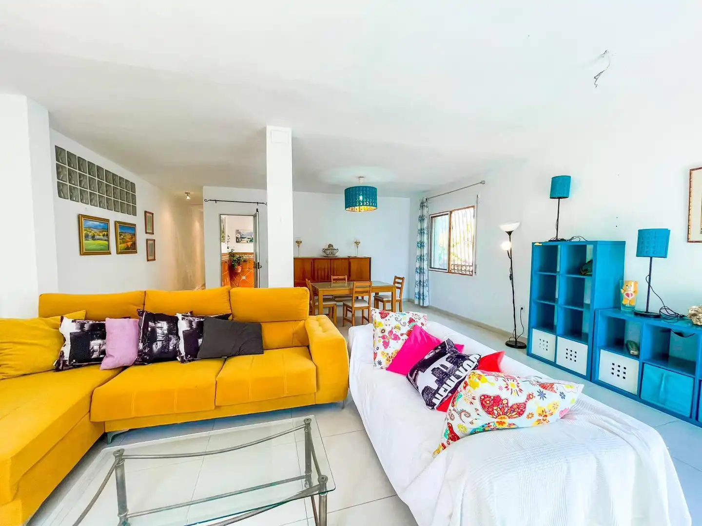 Sala d'estar de Casa o xalet en venda en Benajarafe