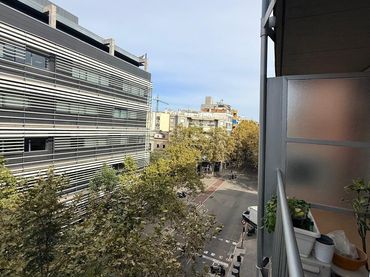 Pis amb balcó en venda a Sant Martí