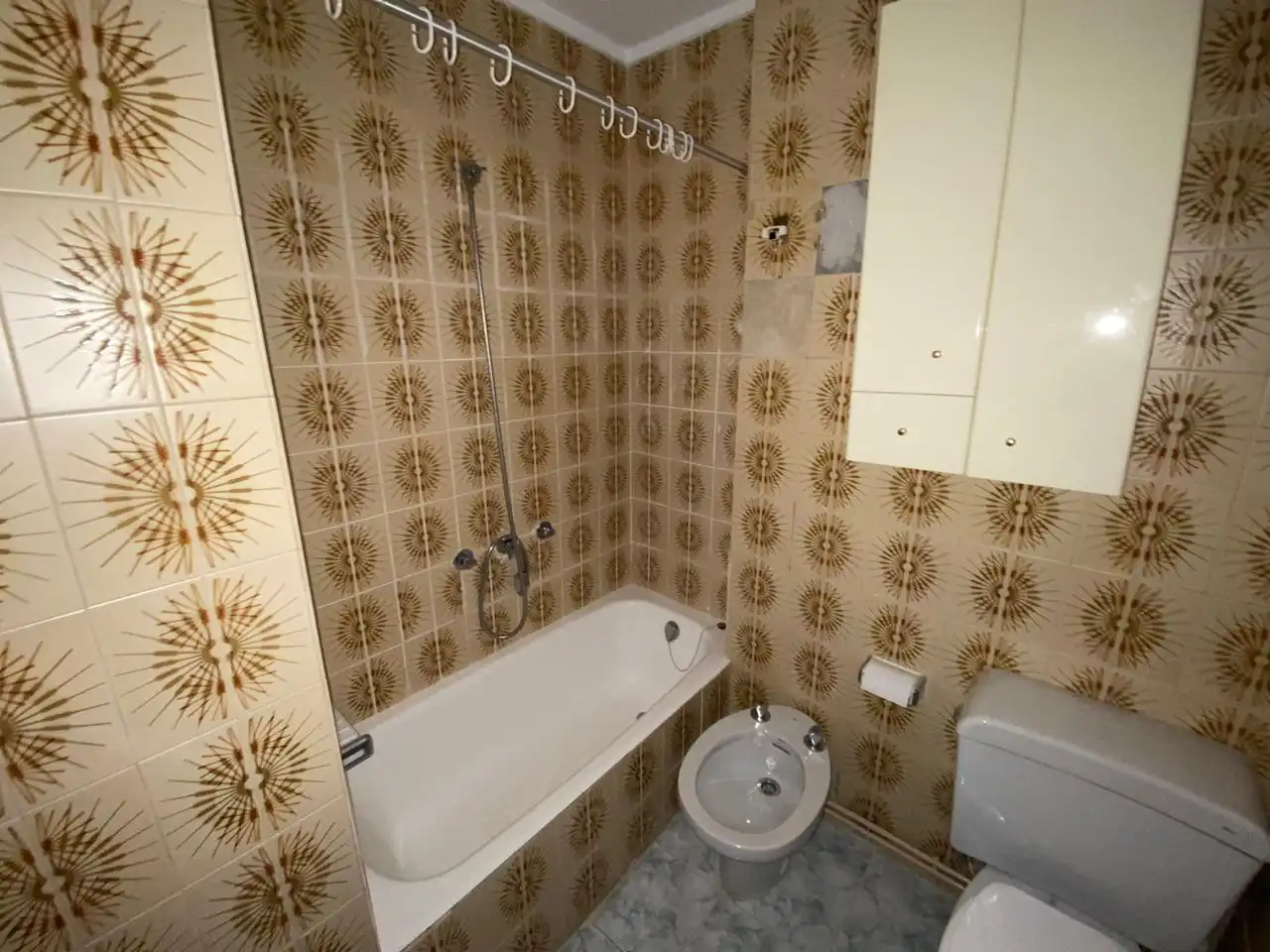 Bathroom of Flat for sale in Castro-Urdiales  with Heating, Storage room and Balcony