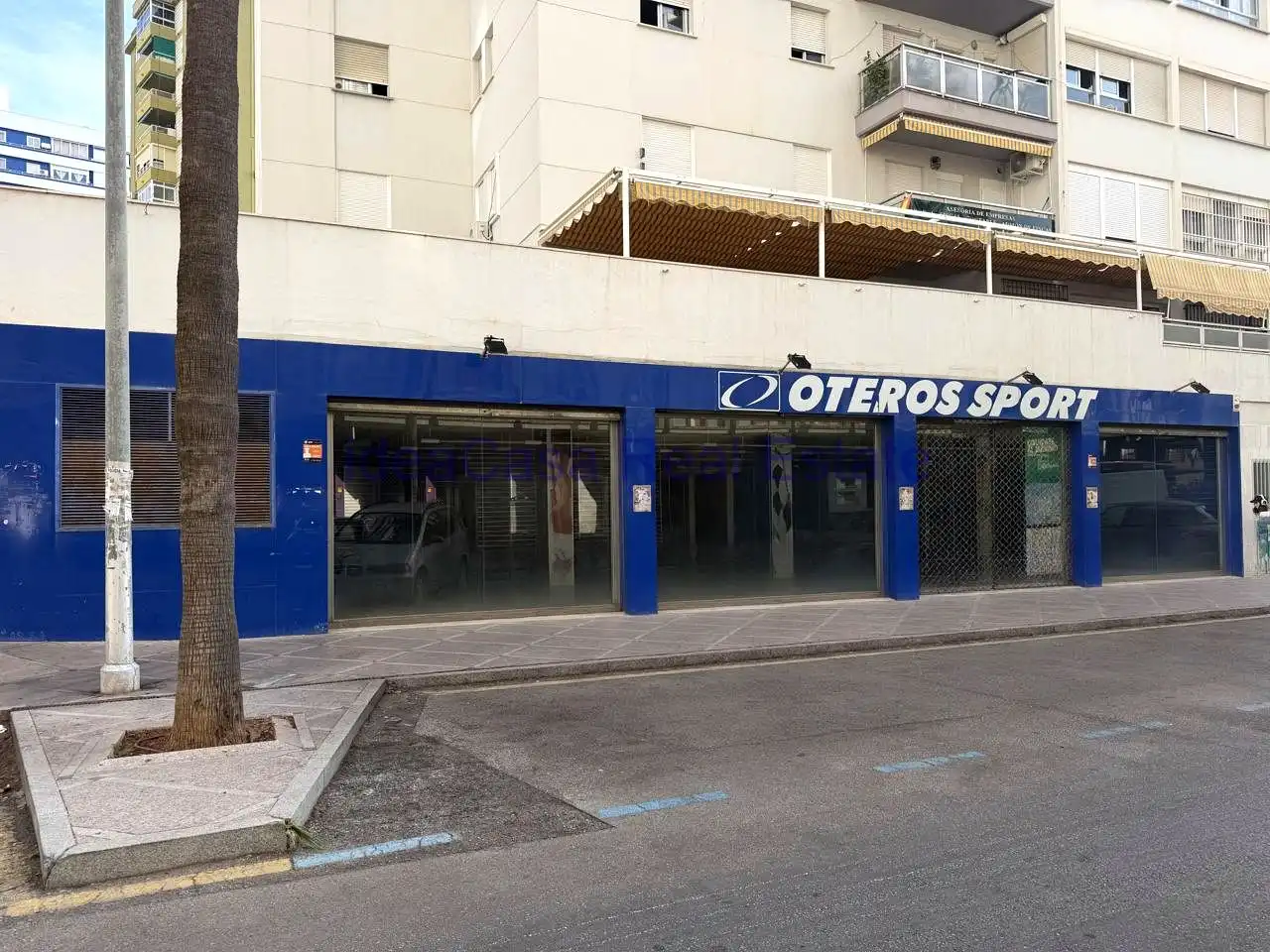 Local commercial à louer à Avenida de los Manantiales, imagen 3