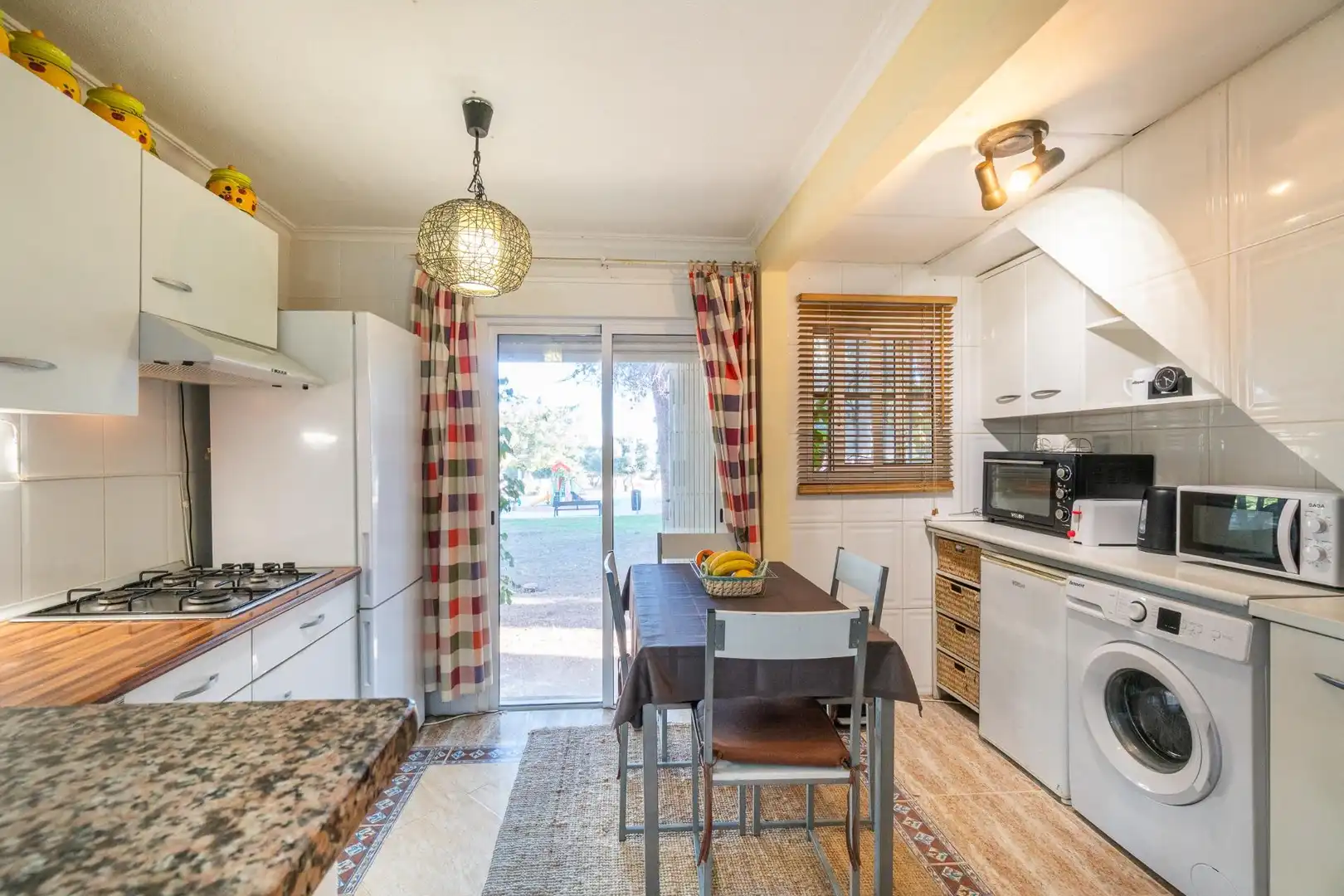 Cocina de Casa o chalet en venta en Torrevieja con Aire acondicionado, Jardín privado y Terraza