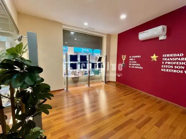 Local comercial en venda a Centro