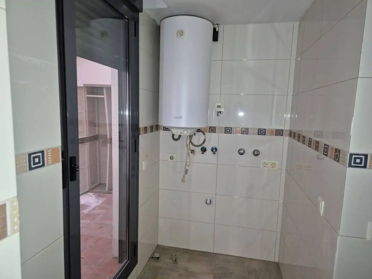 Bathroom of Flat for sale in Terrassa  with Air Conditioner, Parquet flooring and Storage room