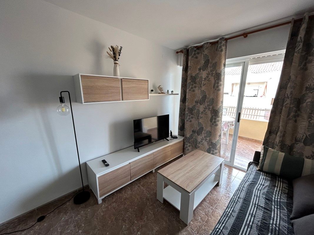 Sala de estar de Apartamento de alquiler en Miramar con Aire acondicionado, Amueblado y Balcón