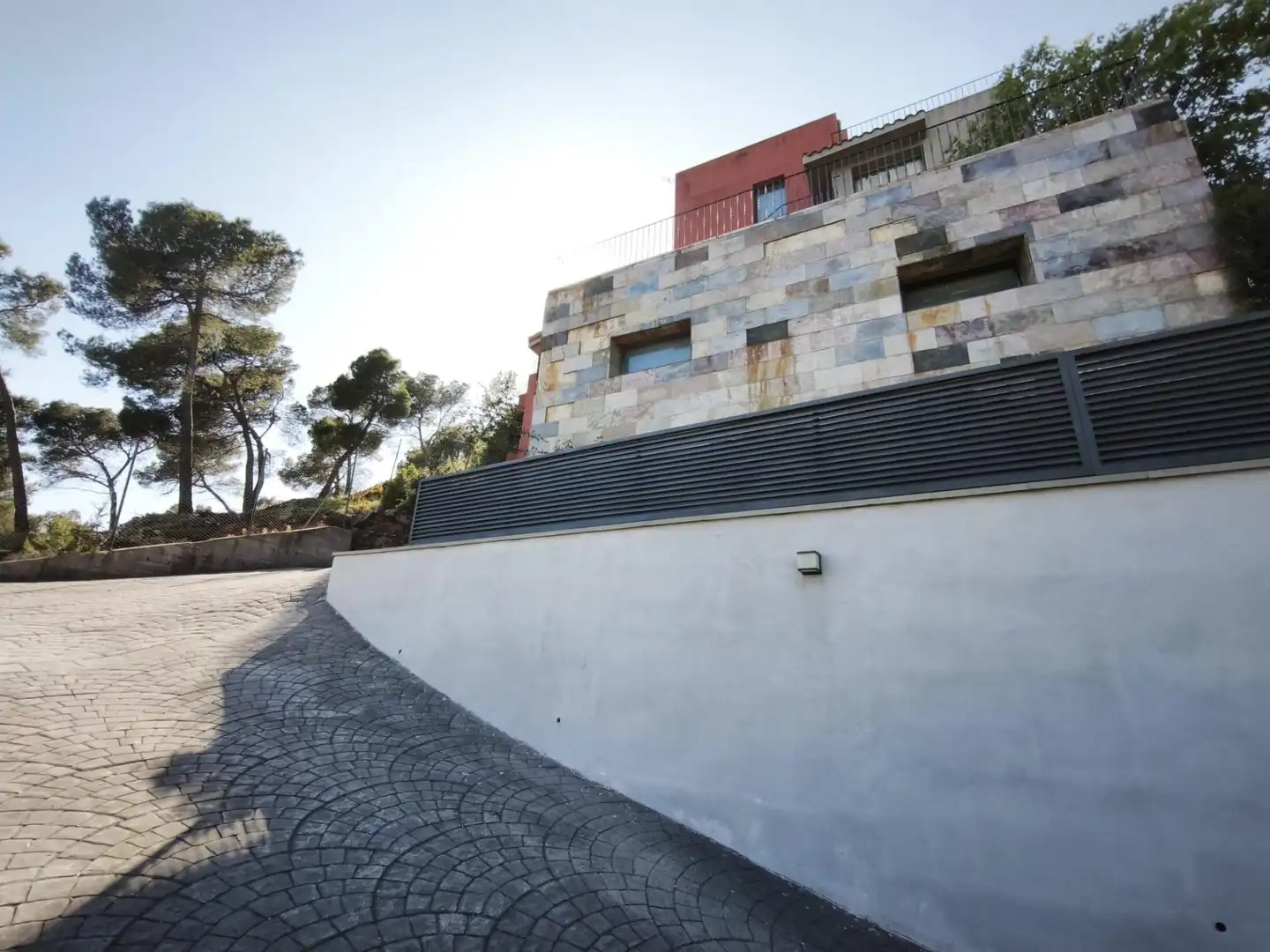 Vista exterior de Casa o chalet en venta en Castellar del Vallès con Calefacción, Jardín privado y Parquet