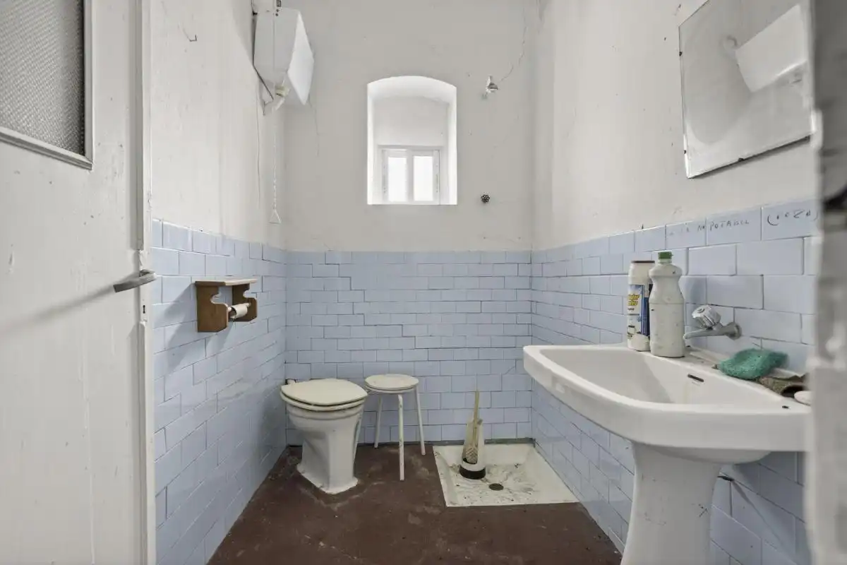 Badezimmer von Country house zum Verkauf in Lora del Río mit Heizung, Privatgarten und Terrasse