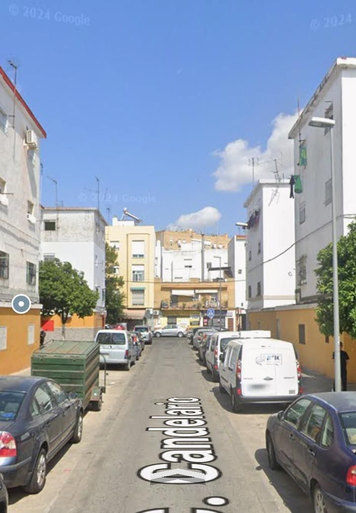 Vista exterior de Pis en venda en  Sevilla Capital amb Aire condicionat i Terrassa