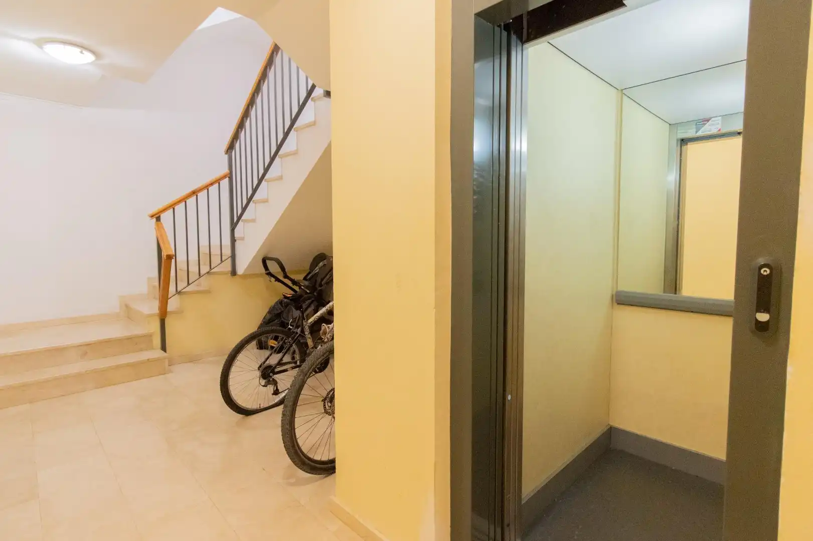 Apartamento en venta en Estivella con Amueblado y Balcón
