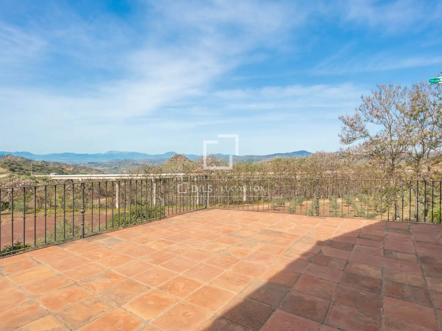 Terrassa de Finca rústica en venda en Málaga amb Jardí privat, Terrassa i Traster