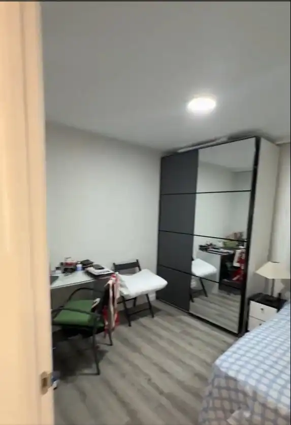 Habitación de Piso en venta en  Logroño con Calefacción y Parquet