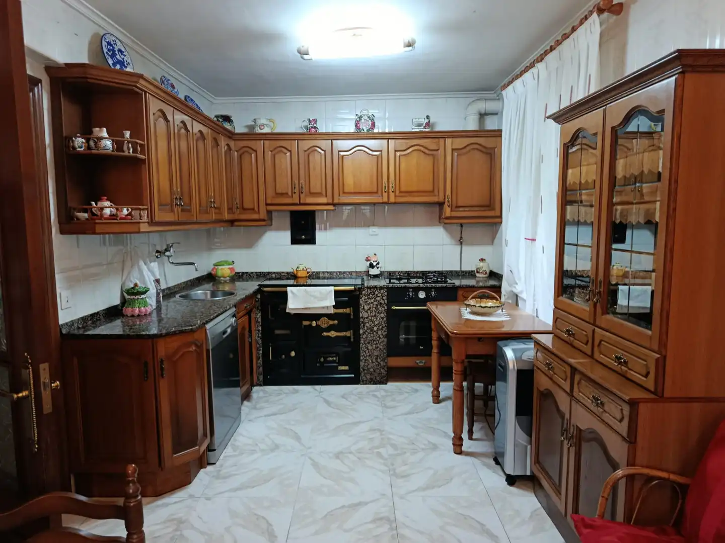 Cocina de Casa o chalet en venta en Santiurde de Toranzo con Jardín privado, Amueblado y Balcón