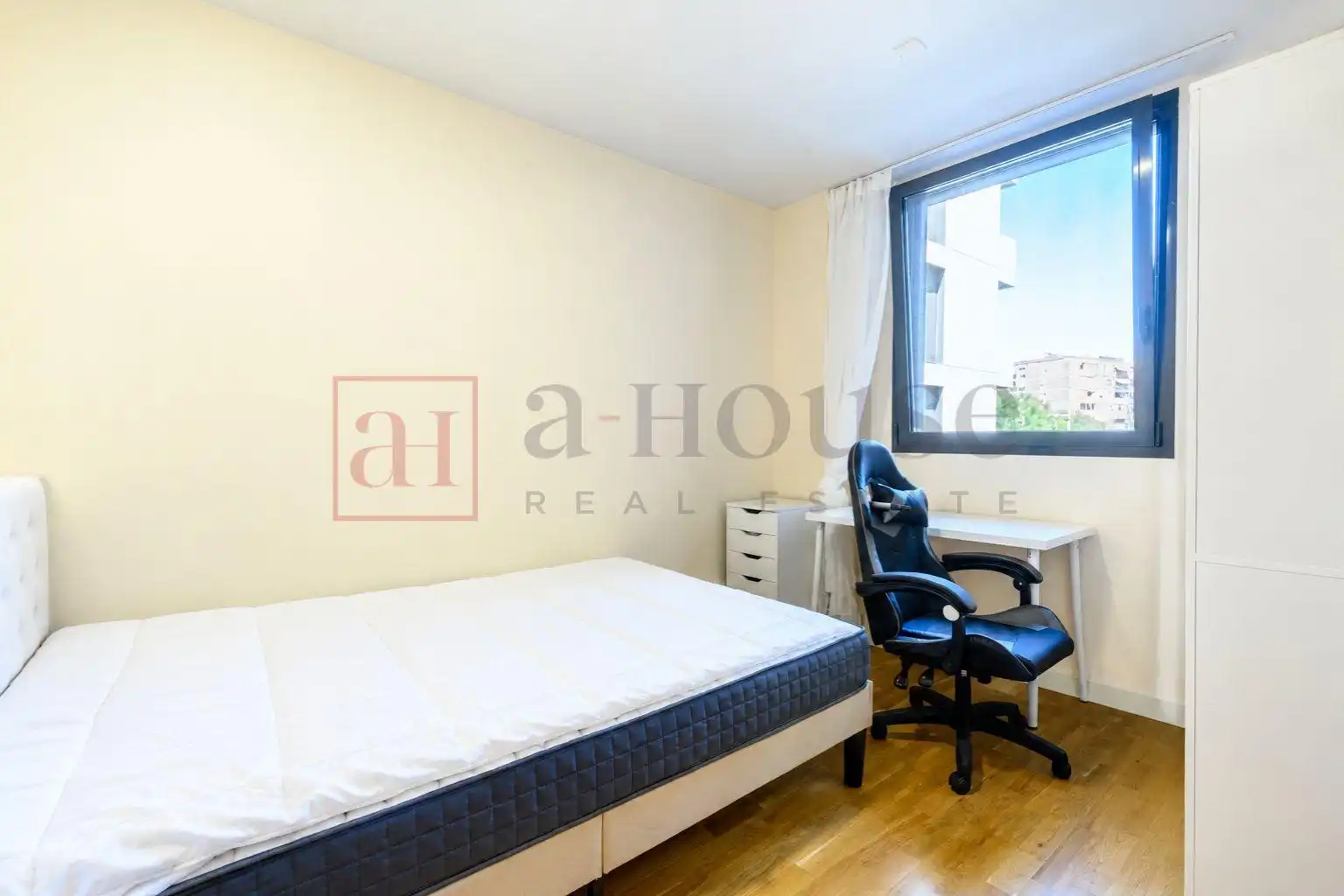 Schlafzimmer von Wohnung zum Verkauf in Barcelona mit Heizung, Parkett und Terrasse