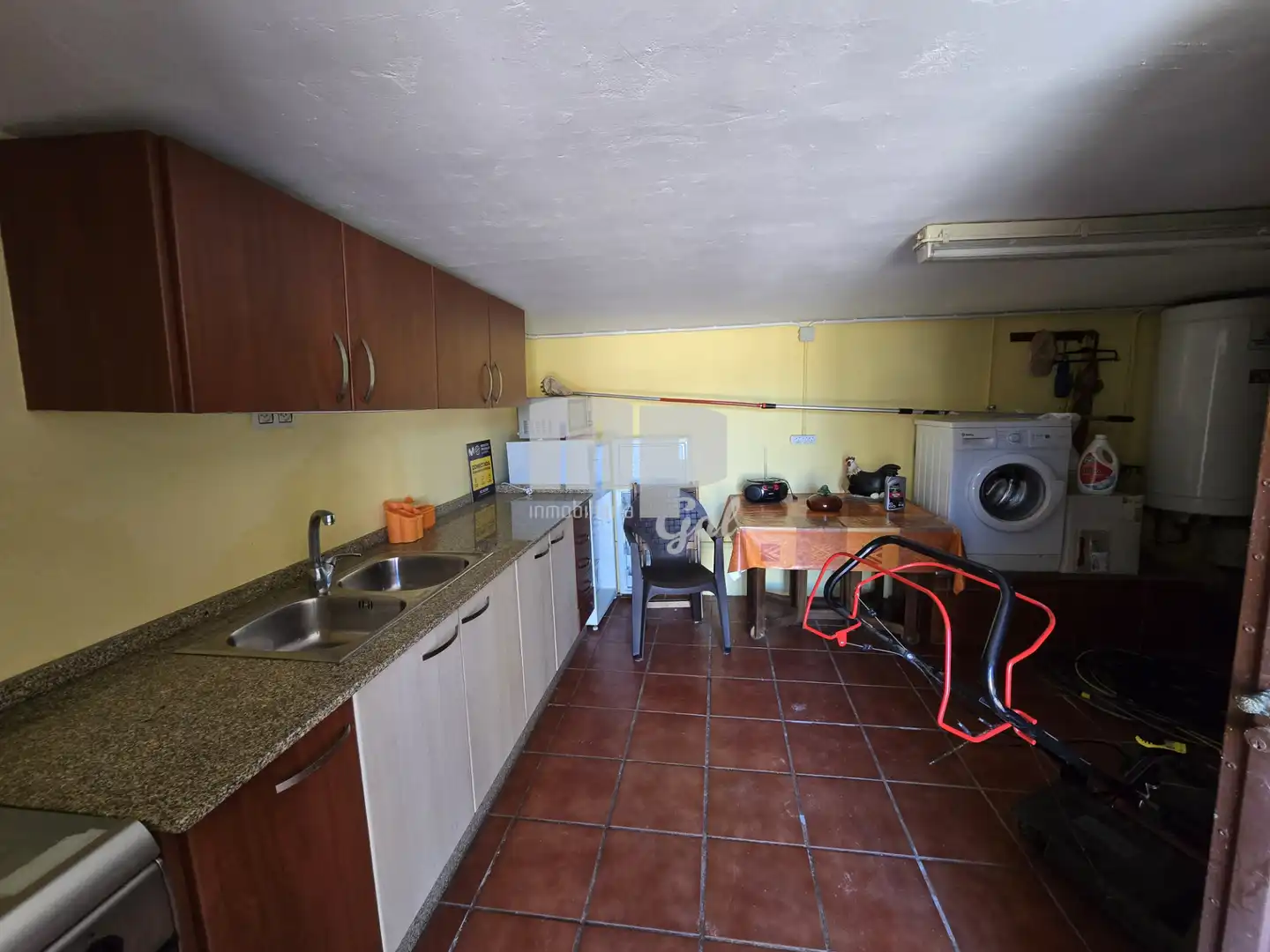 Cuina de Finca rústica en venda en Moaña amb Jardí privat, Traster i Moblat